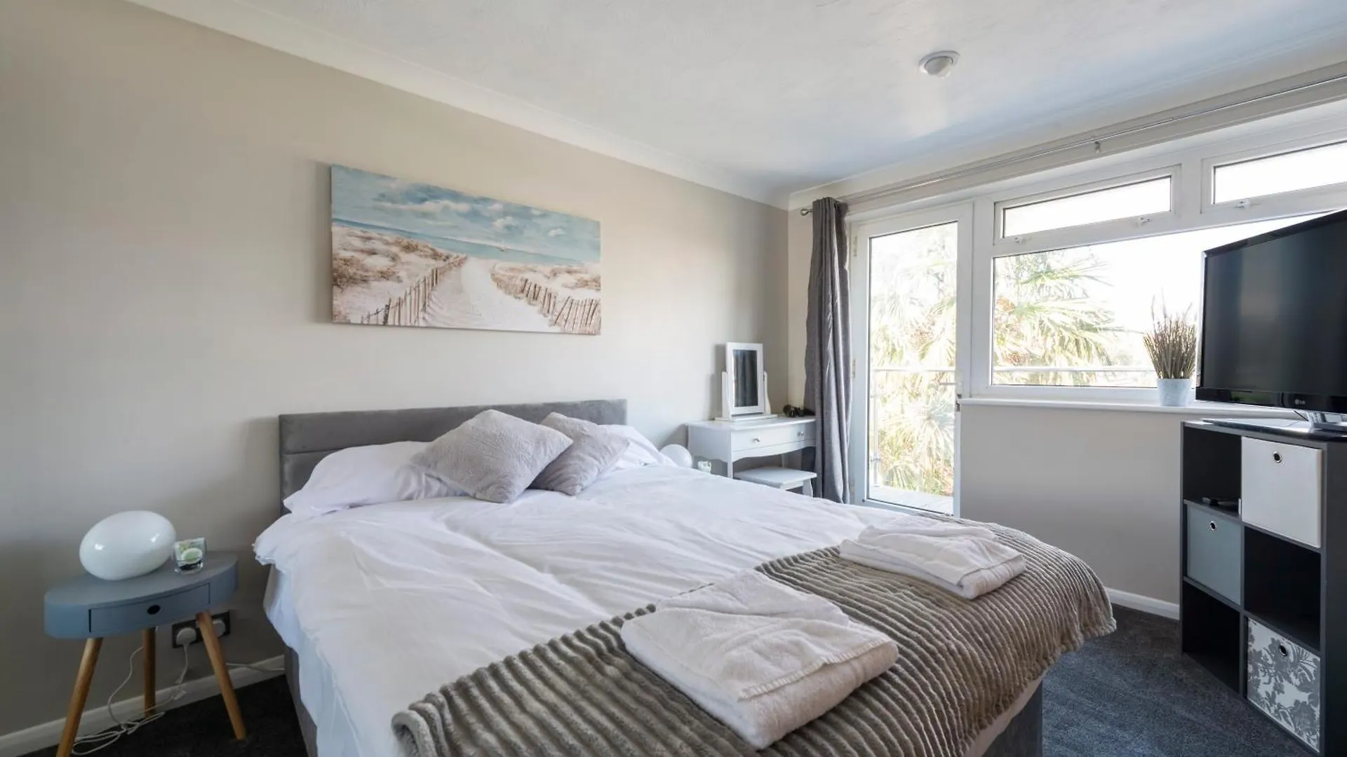 5 Bedroom Detached Beach House Poole Holiday home